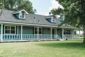 Image of Big Beautiful Family Home Near Park