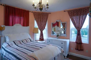 Image of Romantic 2 Bed-2 Baths Condo w Views of Columbia