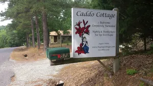 Image of 2 bedroom family vacation cottage (Caddo Cottage) near DeGray Lake.