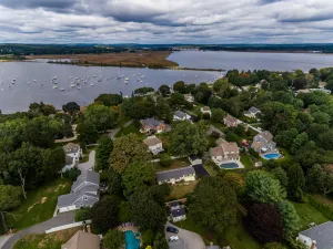 Image of Convenience and Privacy in Exclusive North Cove!  Close to beaches and downtown!
