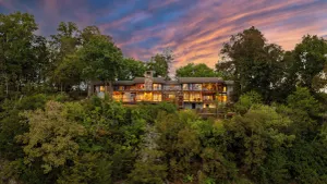 Image of Hatties Lake Retreat: Beautiful Lakeside Retreat in Dandridge Tennessee.