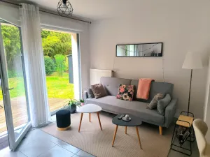 Image of Superb ground floor apartment with garden in quiet residence