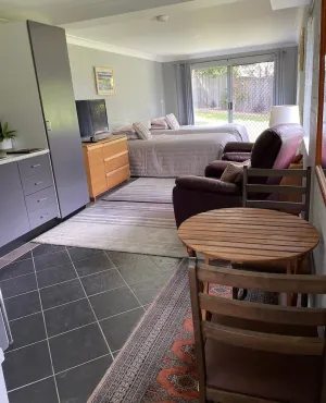 Image of Private studio apartment in beautiful Valla Beach, close to beaches and cafes.