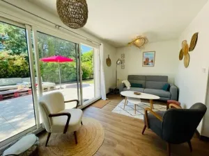 Image of Spacious cocoon with pool in La Rochelle