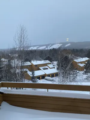 Image of Fantastic view of The Highlands! Comfortable 2-bedroom w\/loft condo. Come relax.