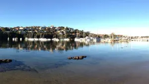 Image of Balgowlah 2 Bedroom Flat 100 metres down steps to Jilling Cove