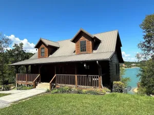 Image of Peaceful Cabin on Lake Sleeps 18 w outdoor kitchen