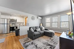 Image of Lovely 2 Bedroom Rental Blocks Away From Allianz!