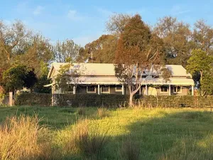 Image of Chaffcutters Cottage - Pet friendly cottage in idyllic rural setting.