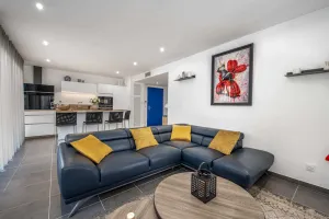 Image of Cannes, appartement avec parking+terrasse, Croisette à pied!