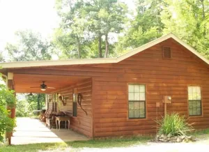 Image of 3-bedroom 3-bath cabin just 6 minutes drive to Harrahs Cherokee Casino
