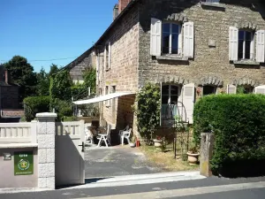 Image of Gîte de France à Vars-sur-Roseix 3 épis - Gîte de France 9 personnes MAE-0184
