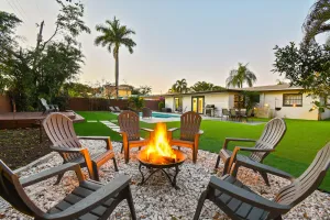 Image of 4 Bedroom Pool Oasis. Close to great Beaches & Baseball