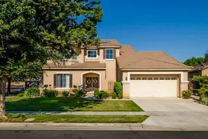 Image of Modern house with pool - near 3 National Parks!