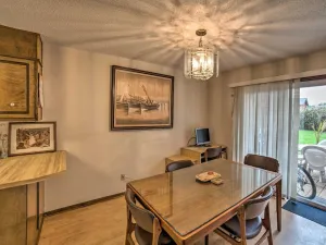 Image of Cozy 2\/2.5 Queen Master Suite with private balcony gardenview