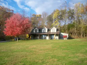 Image of Private Romantic Country Setting, Hot Tub, Patio's, Gazebo, Games