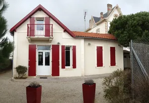 Image of Royan: Pretty villa in Pontaillac. Typically Royal, completely renovated.