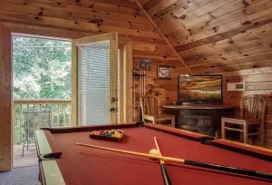 Image of Old Glory - WIFI, Hot Tub, Game Room, Free Attraction Tickets!!!