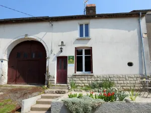 Image of Charming Countryside Cottage with Garden, Fireplace, and Baby Equipment, Pets Welcome!