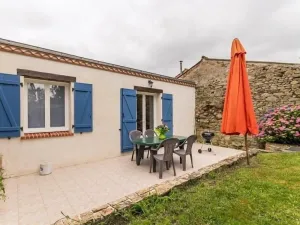 Image of Charming Cottage with Garden, Bikes, and Modern Amenities Near Nantes