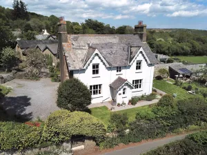 Image of Devon Holiday Home with large garden, hot tub, Sleeps 9. Dartmoor. England