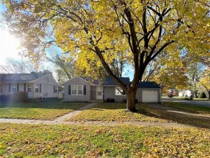 Image of 2 Bedroom Cul De Sac Cottage in Town