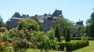 Image of Relaxing and stylish living and vacation in the castle with a large park