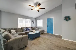 Image of Nearby Shopping & Restaurants Modern Safe Comfy Full-Stocked 4BR\/2BA