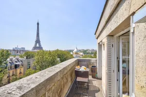 Image of Designed Studio with AC-Terrasse Vue Tour Eiffel