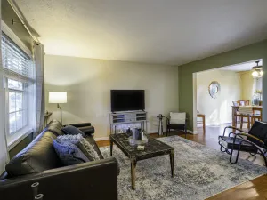 Image of Charming 3-bedroom house in North Winton Village!
