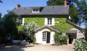 Image of MANOIR on the banks of the Erdre river