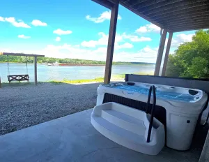 Image of Rollin on the River: Riverfront, Hot Tub, Creation Museum, Ark, Ski, Sleeps 15