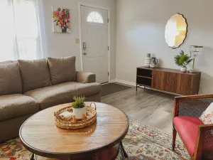 Image of Spartanburg Serenity : Stylish 2-Bedroom Townhouse