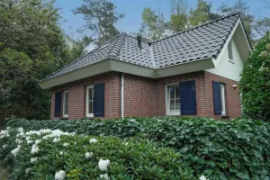 Image of Bungalow with 4 bedrooms and a garden