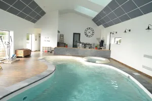 Image of Standing In Bed 4 People, Pool, Jacuzzi tub, quiet, greenery