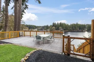 Image of Z Cabin: Vintage Lakeside Retreat w\/Private Dock