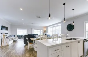 Image of Serenity on Severn - Exquisite Family Home, 3 TVs