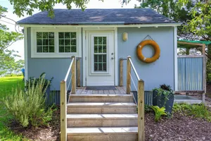 Image of Call My Bluff- Quaint Cottage Overlooking the Neuse River.  Honeymoon perfect!!