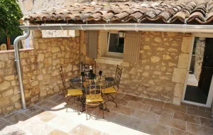 Image of Au Mazet de Carmélina, an old building dating from 1850 in the heart of the Alpilles mountains