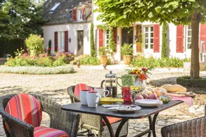 Image of Bright loft with private courtyard terrace in a charming area of ​​1740