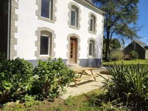 Image of Between land and sea... countryside holidays 30 minutes from the beaches.