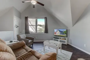 Image of Cozy 2BR Guesthouse! Walk to Downtown Noblesville!