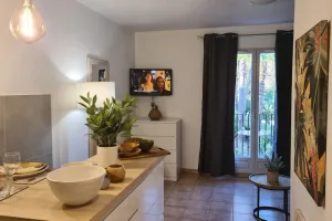 Image of Superb golf-front studio with swimming pool