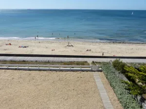 Image of Large apartment facing south direct access to the beach Pornichet