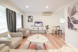 Image of Doncaster East Garden 2br House Parking