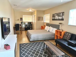 Image of *CentralLocated*PrivateKingSuitew\/Bath, Washer&Dryer(Eagle)