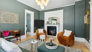 Image of Gorgeous Victorian Apartment!