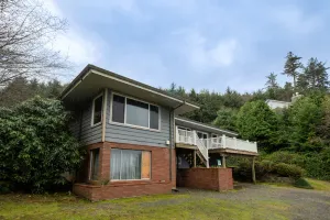 Image of Secluded Beachfront Home with Amazing Views - Dogs Welcome