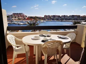 Image of T2 Apartment for 5 with Pool and Parking - Le Barcarès