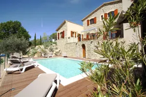 Image of Charming Provencal villa-mas facing Mont Ventoux Heated pool Jacuzzi